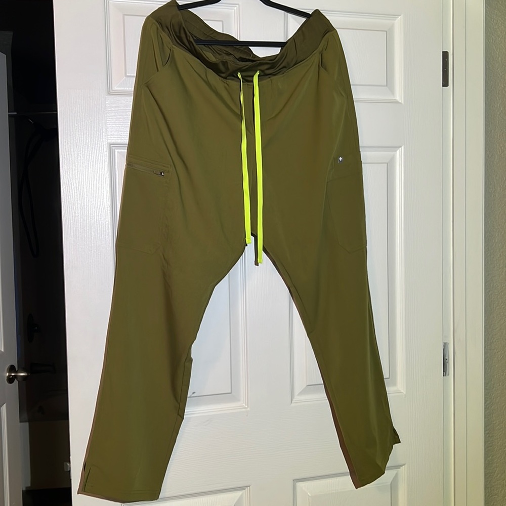 Figs Women's Martini Olive Yola™ High Waisted 2.0